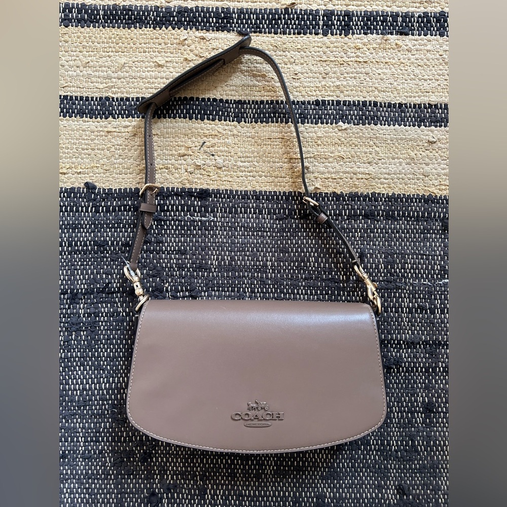 Coach Andrea shoulder bag in brown with matching small wallet — brand new